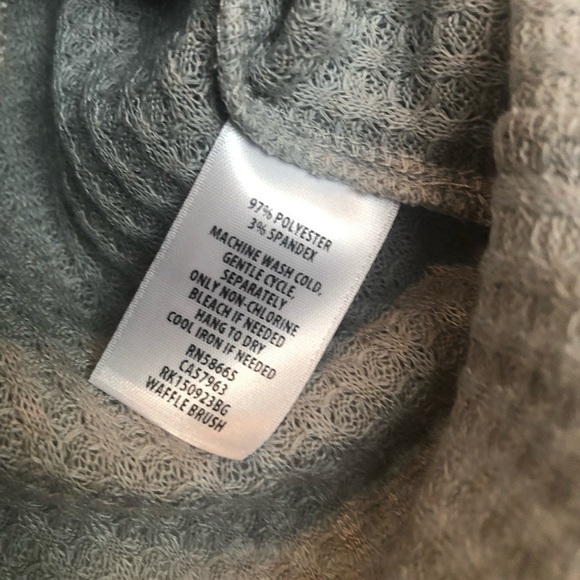 Harper Canyon Gray Waffle Knit Button Cardigan V neck - Picture 6 of 6